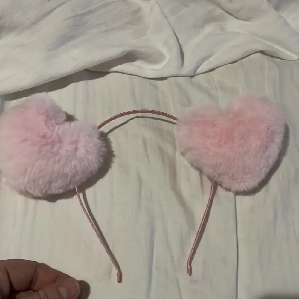 Pink heart headband fuzzy fluffy hearts on pink wrapped metal thin headband nwot